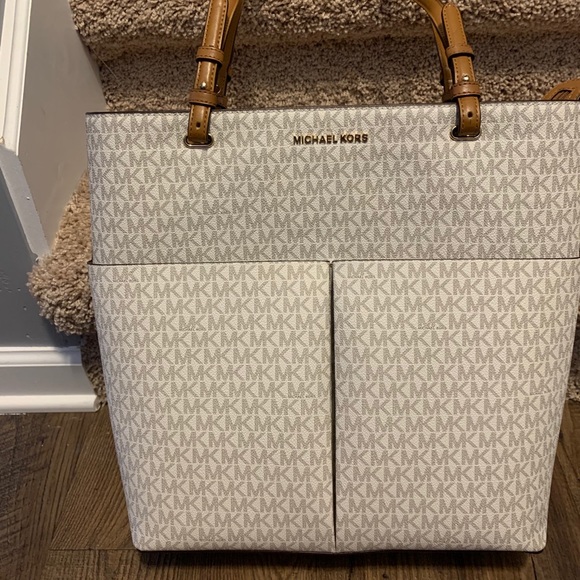 NWOT MICHAEL KORS PURSE - Picture 1 of 4
